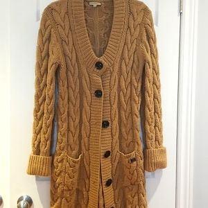 BURBERRY LONDON SWEATER 70%wool and 30% cashmere perfect for every day wear